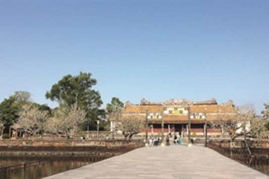 Des sites touristiques à Ninh Binh, Huê et Dà Nang ouvrent à nouveau leurs portes