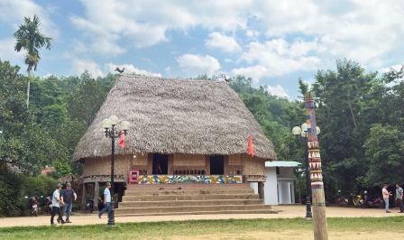 VISITE DU MINISTÈRE ETHNIQUE DE DONG GIANG 1 Jour