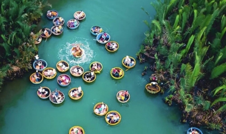 FROM TRA QUE VEGETABLE VILLAGE TO VAN LANG FISHERMAN VILLAGE AND BAY MAU WATER COCONUT FOREST