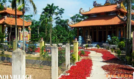 GO NOI VILLAGE BIKING COUNTRYSIDE RURAL LIFE